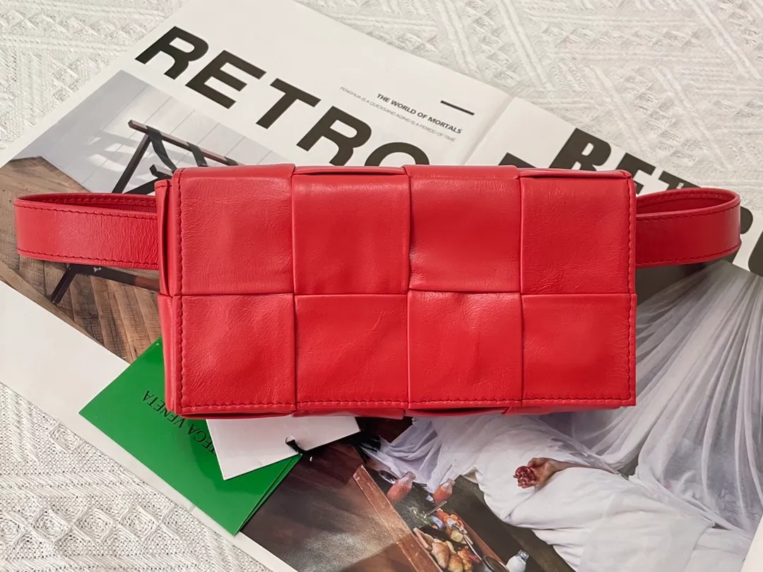 #𝐓𝐇𝐄 𝐁𝐄𝐋𝐓 𝐂𝐀𝐒𝐒𝐄𝐓𝐓𝐄 Checkered waist bag cassette has an updated version🆕The waxed cowhide material is very light and shiny, has a cool feeling, and has the same high-end touch as always. ⚠️The second-generation upgraded version has a long strap of 136cm, tall people can also wear it cross-body at will It is also suitable for boys. It is suitable for couples. It can be used as a handbag, waist bag, crossbody or shoulder bag. It’s small and exquisite, but packs a punch: 💄lipstick 🕶️sunglasses, etc.⋯pack it all! It continues the square shape of the cassette bag and does not deform after loading. It has a very concave shape! Model: 6815# S18.5x5x9.5